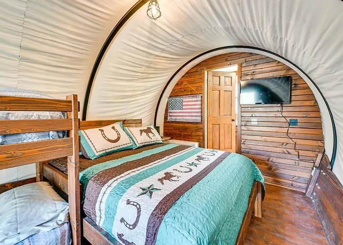 Ultimate Covered Wagon Pioneers Paradise